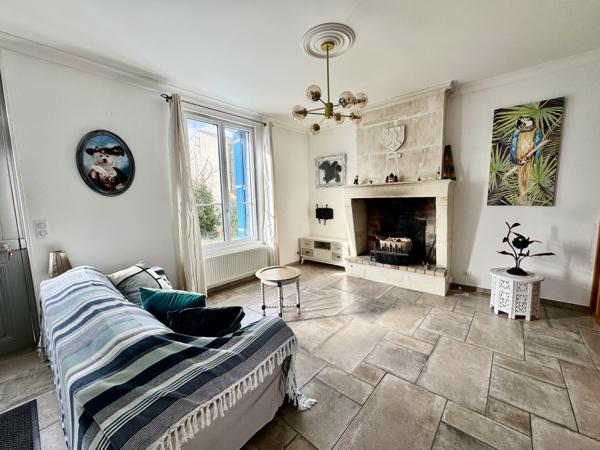 Ensemble immobilier de 2 maisons de 115 m2 et 60 m2 environ à Meschers/Gironde Meschers-sur-Gironde (17132)