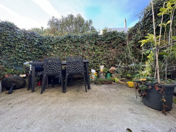 Ensemble immobilier de 2 maisons de 115 m2 et 60 m2 environ à Meschers/Gironde Meschers-sur-Gironde (17132)