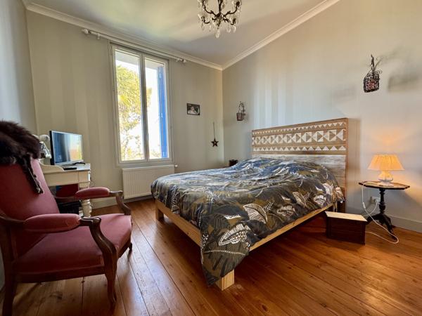 Ensemble immobilier de 2 maisons de 115 m2 et 60 m2 environ à Meschers/Gironde Meschers-sur-Gironde (17132)