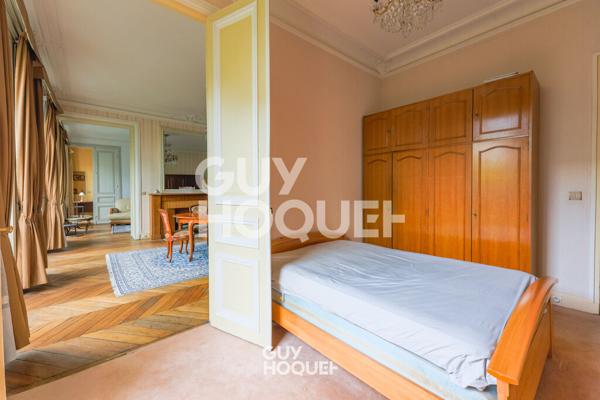 Appartement Paris 5 pièce(s) 147 m2