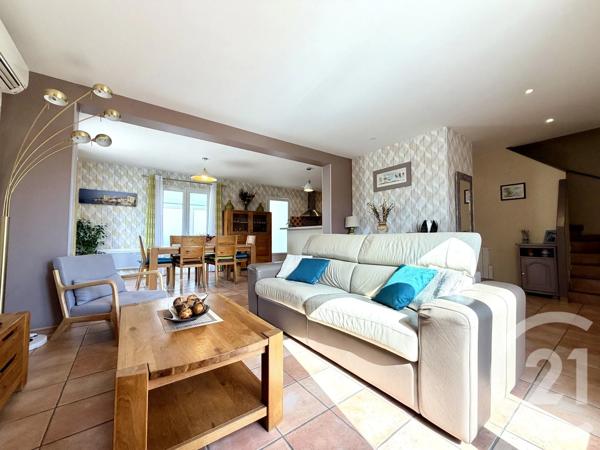 Maison à vendre  4 pièces - 97 m 2   AIMARGUES  - 30