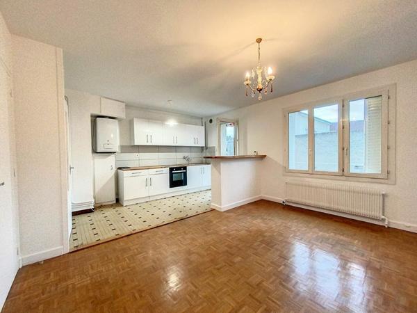 Appartement à louer    4 pièces •    Vichy