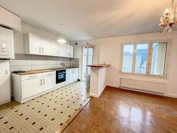 Appartement à louer    4 pièces •    Vichy