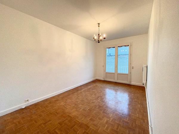Appartement à louer    4 pièces •    Vichy