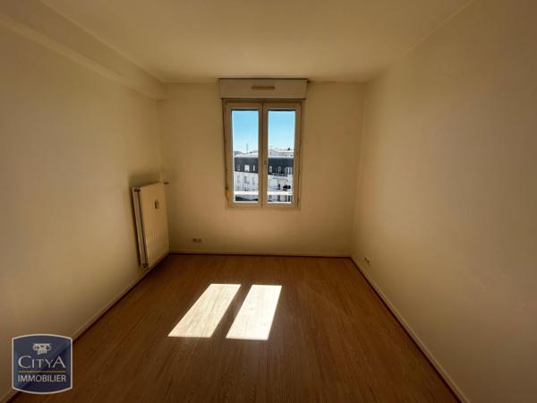 Appartement à vendre 2 pièces 39.27m² Évry-Courcouronnes (91080)