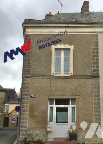 AUVERS LE HAMON - MAISON DE BOURG avec cour et garage Réf : CC2146