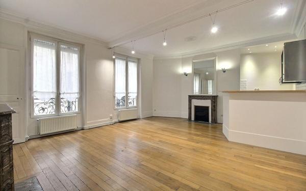 Appartement à vendre    2 pièces • 62,73 m2 Paris 14