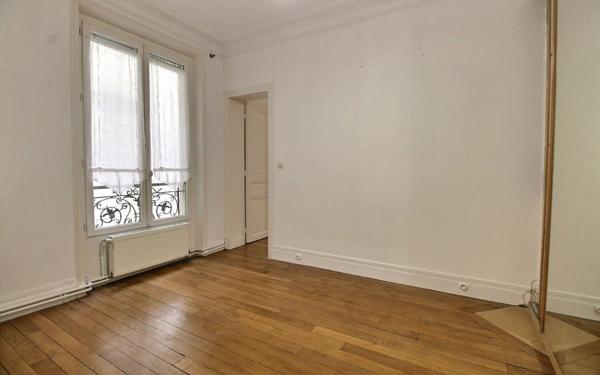 Appartement à vendre    2 pièces • 62,73 m2 Paris 14