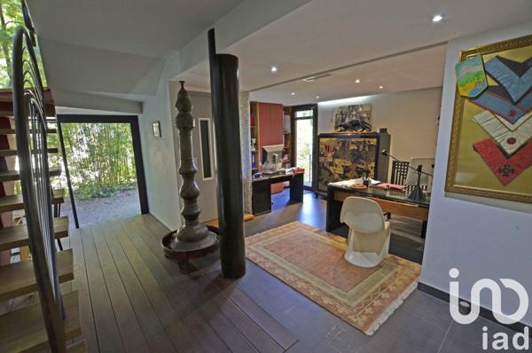 Maison d’architecte 8 pièces de 300 m² à Mandelieu-la-Napoule (06210)