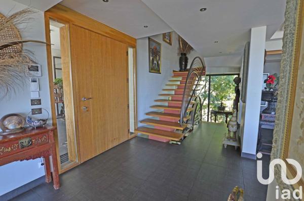 Maison d’architecte 8 pièces de 300 m² à Mandelieu-la-Napoule (06210)