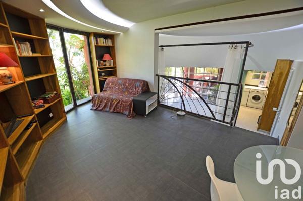 Maison d’architecte 8 pièces de 300 m² à Mandelieu-la-Napoule (06210)