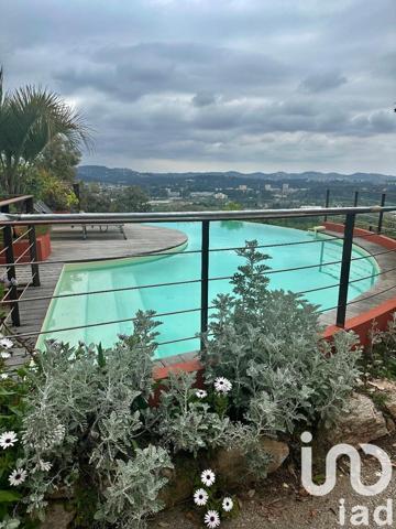 Maison d’architecte 8 pièces de 300 m² à Mandelieu-la-Napoule (06210)