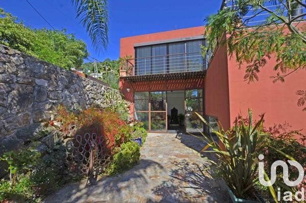 Maison d’architecte 8 pièces de 300 m² à Mandelieu-la-Napoule (06210)