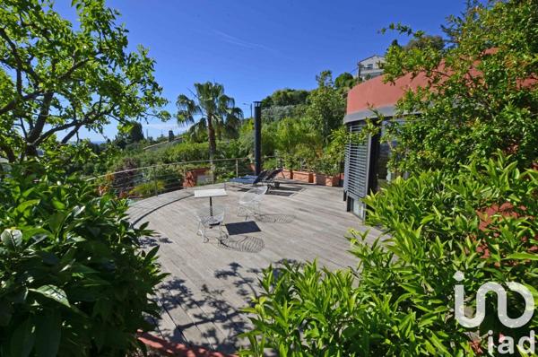 Maison d’architecte 8 pièces de 300 m² à Mandelieu-la-Napoule (06210)