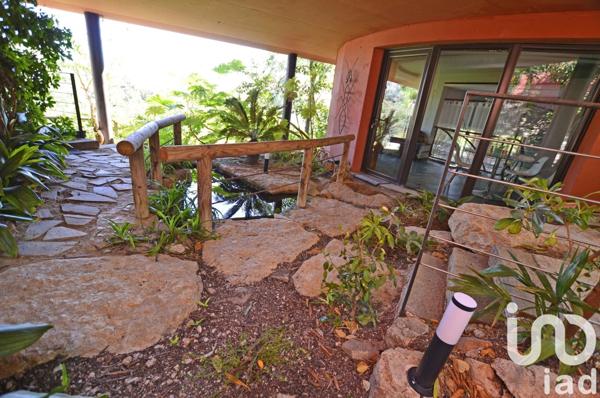 Maison d’architecte 8 pièces de 300 m² à Mandelieu-la-Napoule (06210)