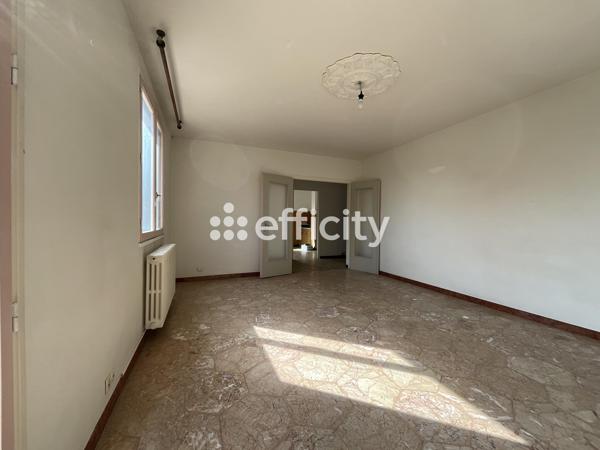 Maison 13 pièces - 249 m²