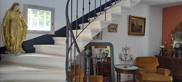 L'Isle-sur-la-Sorgue (84800) Isle sur la Sorgue / St Antoine superbe maison de 180 m2 vterrain 2900 m2 piscine.