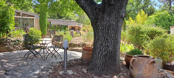 L'Isle-sur-la-Sorgue (84800) Isle sur la Sorgue / St Antoine superbe maison de 180 m2 vterrain 2900 m2 piscine.