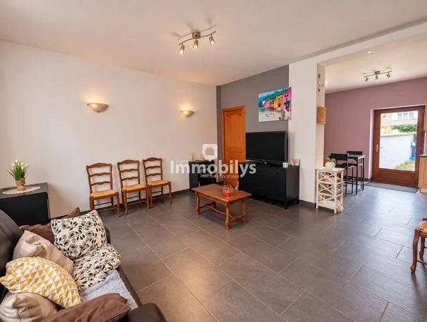 JOLIE MAISON DE VILLE