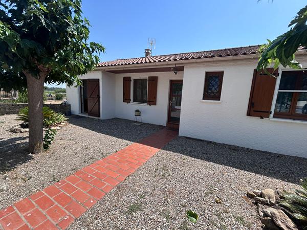 Maison de plain-pied sans travaux avec grand terrain au coeur des vignes