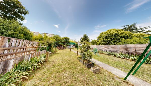 Maison avec garage et jardin attenant à Carcassonne
