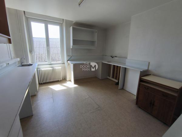 Immeuble - À vendre - 125 m² - VILLAINES-LA-JUHEL | The Door Man
