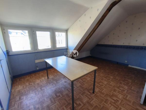 Immeuble - À vendre - 125 m² - VILLAINES-LA-JUHEL | The Door Man