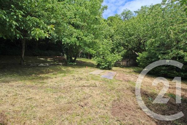Terrain à vendre  1060 m 2   MONTLUEL  - 01