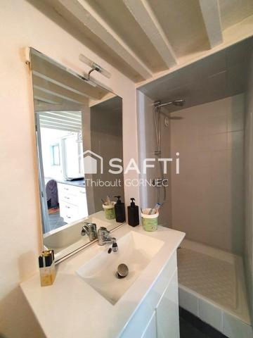 Vendu loué, Studio avec mezzanine dans le vieil Avon