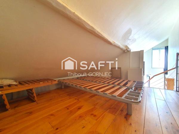 Vendu loué, Studio avec mezzanine dans le vieil Avon