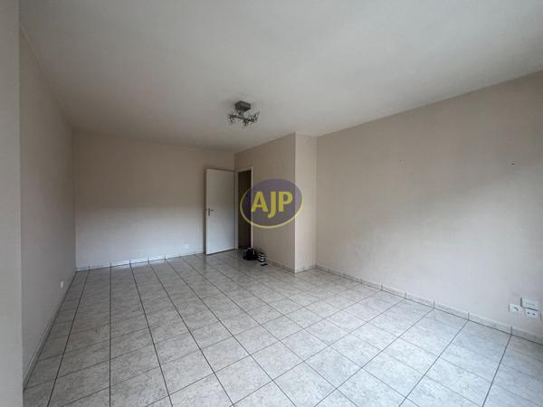 Appartement à louer Nantes : 2 pièces, 47m² avec 1 chambre(s) à 760€ - AJP Immobilier Nantes Jouzel