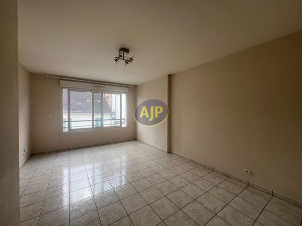 Appartement à louer Nantes : 2 pièces, 47m² avec 1 chambre(s) à 760€ - AJP Immobilier Nantes Jouzel