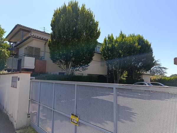 Vente
                Appartement42 m² - 2 Pièces -
                    TOULOUSE (31200)