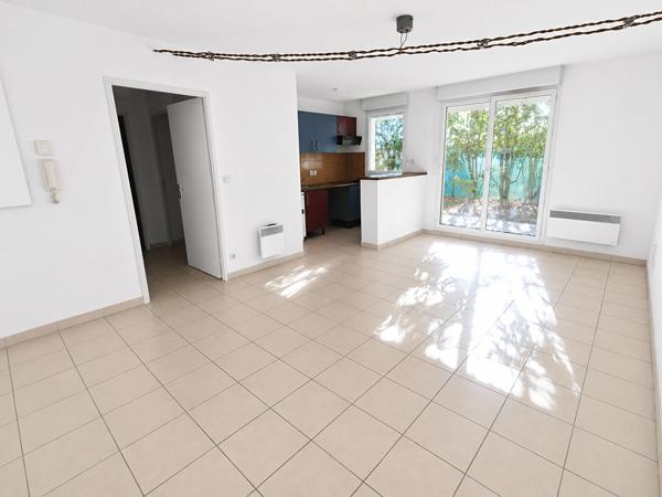 Vente
                Appartement42 m² - 2 Pièces -
                    TOULOUSE (31200)