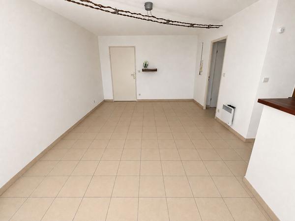 Vente
                Appartement42 m² - 2 Pièces -
                    TOULOUSE (31200)