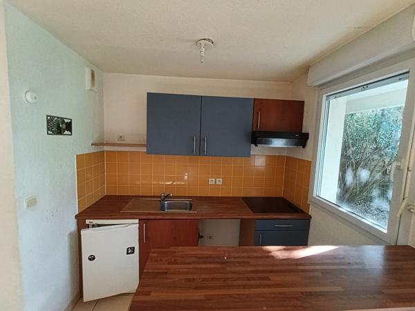 Vente
                Appartement42 m² - 2 Pièces -
                    TOULOUSE (31200)
