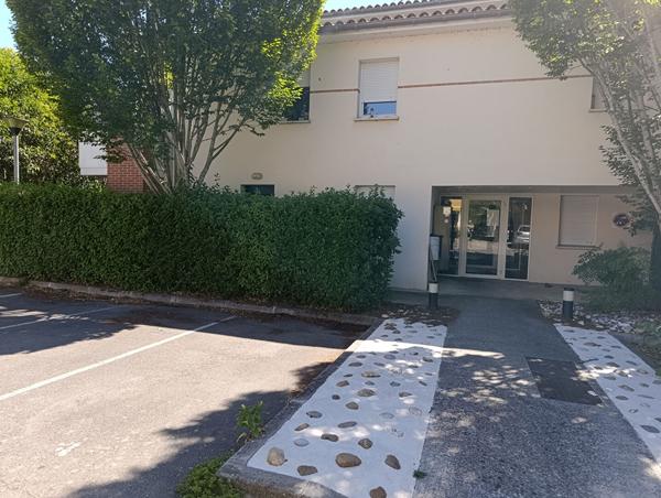 Vente
                Appartement42 m² - 2 Pièces -
                    TOULOUSE (31200)