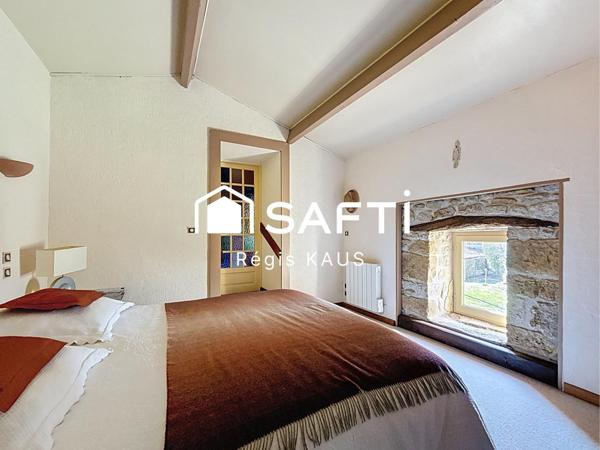 maison en pierre 4 chambres 177 m², terrain 1436 m²