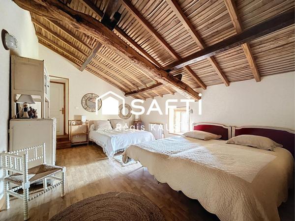 maison en pierre 4 chambres 177 m², terrain 1436 m²