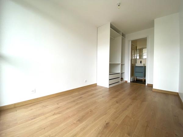 Appartement Toulouse 2 pièce(s) 27 m2 avec balcon et place de parking