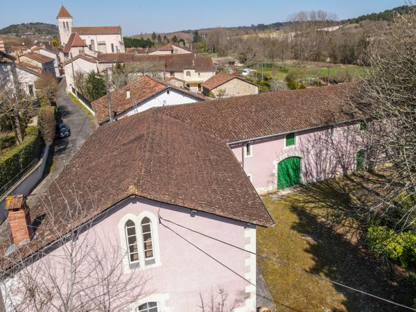 Saint-Germain-du-Salembre (24190) Demeure de Prestige en Périgord Blanc – Un Domaine Exclusif « À la Fontaine Bénie"