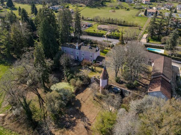 Saint-Germain-du-Salembre (24190) Demeure de Prestige en Périgord Blanc – Un Domaine Exclusif « À la Fontaine Bénie"