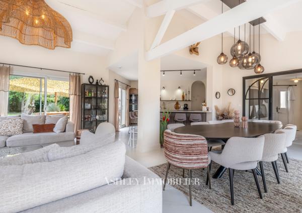 À VENDRE - MAGNIFIQUE MAISON FAMILIALE DE 5 CHAMBRES - PUILBOREAU - 10 MIN LA ROCHELLE