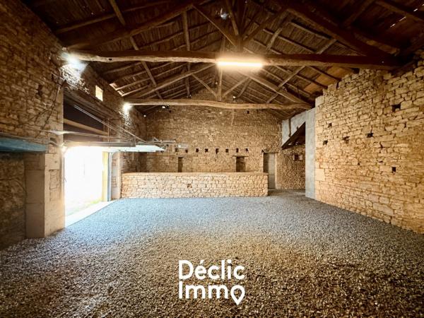Vente maison de hameau Civray, 108m² 4 pièces 139 100€ avec garage