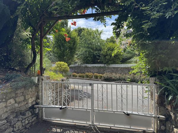 Auray (56400) MAISON DE CHARME - SUR SOUS SOL COMPLET -TERRAIN 1140 m²