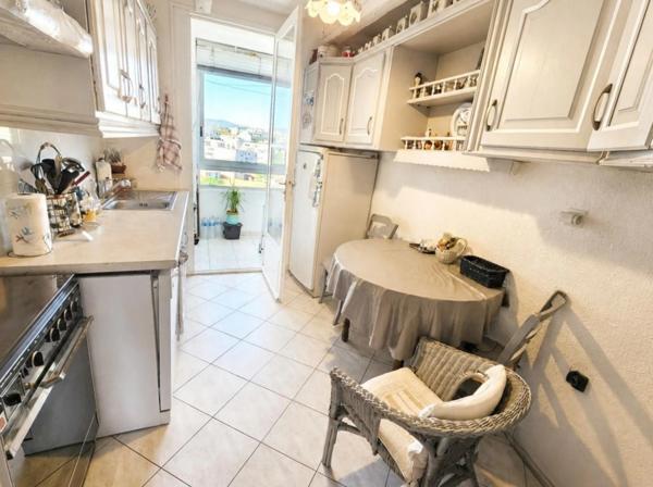 Appartement à vendre 3 pièces MARSEILLE 5EME ARRONDISSEMENT