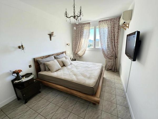 Appartement à vendre 3 pièces MARSEILLE 5EME ARRONDISSEMENT
