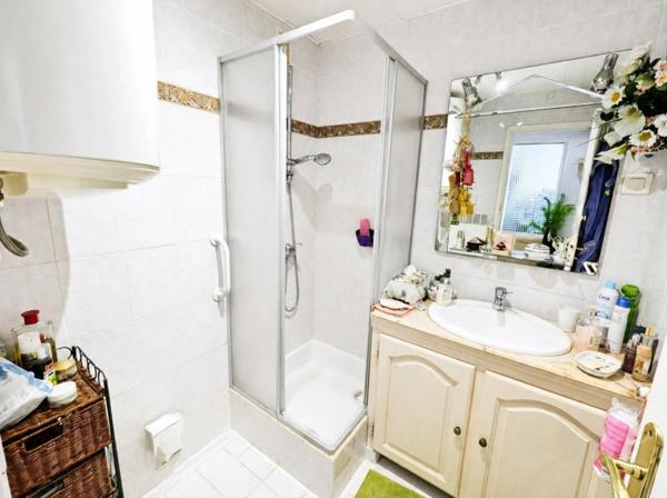 Appartement à vendre 3 pièces MARSEILLE 5EME ARRONDISSEMENT
