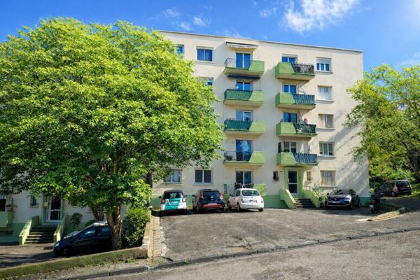 Appartement Sete vendu loué 3 pièces 65.78 m²