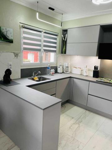 jolie maison d'habitation entièrement rénové avec un magnifique jardin